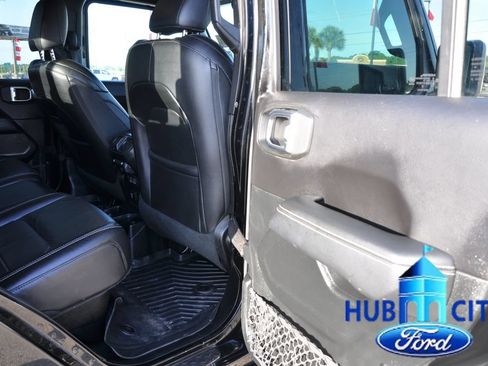 Used 2020 Jeep Gladiator Overland AWD/4WD image 15
