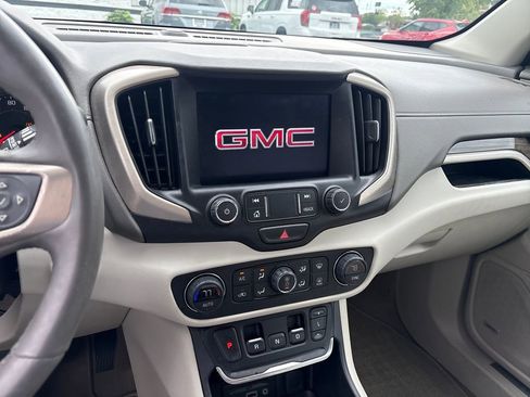 Used 2019 GMC Terrain Denali w/ Comfort Package FWD image 11