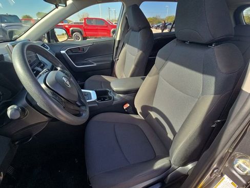 Used 2025 Toyota RAV4 LE AWD/4WD image 15