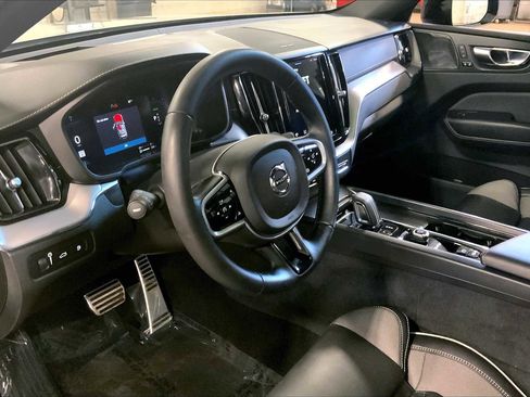 Used 2022 Volvo XC60 T8 R-Design w/ Advanced Package image 18
