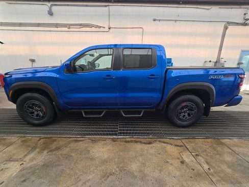 Used 2025 Nissan Frontier PRO-4X w/ Pro Premium Package image 2