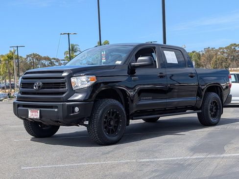 Used 2017 Toyota Tundra SR5 w/ SR5 Upgrade Package AWD/4WD image 11