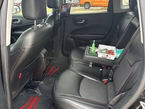 Used 2020 Jeep Compass Trailhawk image 2