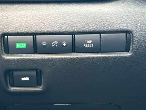 Certified 2024 Nissan Sentra S FWD image 31