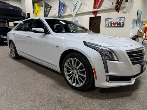Used 2018 Cadillac CT6 Luxury AWD/4WD image 14