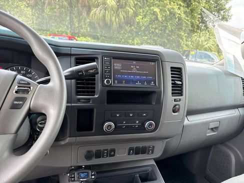 Used 2020 Nissan NV 3500 SV RWD image 21