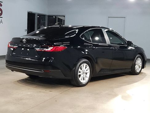 Used 2025 Toyota Camry LE FWD image 7