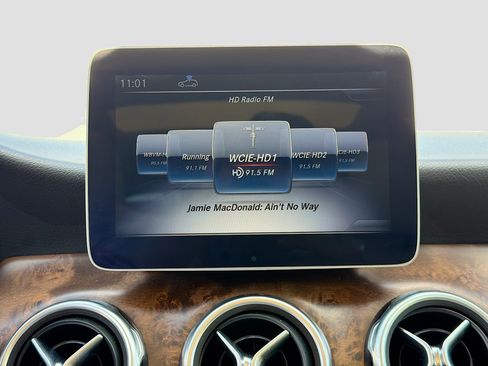Used 2019 Mercedes-Benz GLA 250 image 30