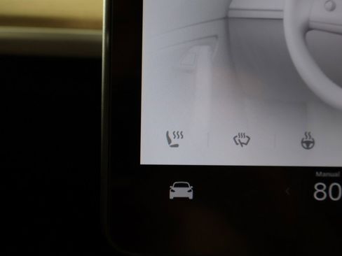 Used 2024 Tesla Model Y Long Range image 53