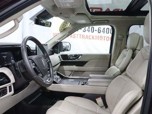 Used 2020 Lincoln Navigator Reserve w/ Equipment Group 201A Reserve AWD/4WD image 14