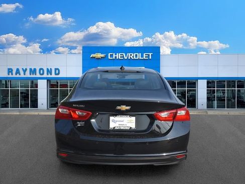 Used 2025 Chevrolet Malibu LS w/ LPO, Floor Liner Package FWD image 4
