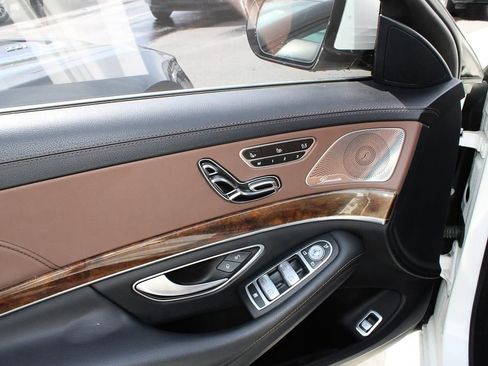 Used 2015 Mercedes-Benz S 550 Sedan image 12