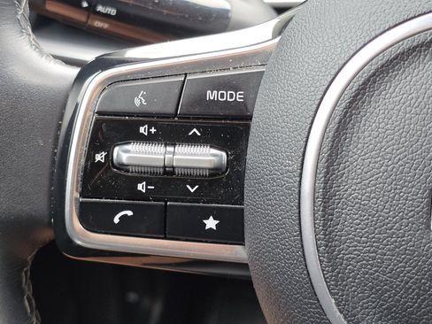Used 2024 Kia Sorento S FWD image 14