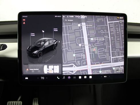 Used 2022 Tesla Model Y Performance image 14