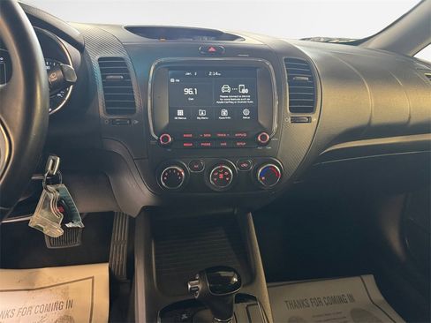 Used 2017 Kia Forte S image 22