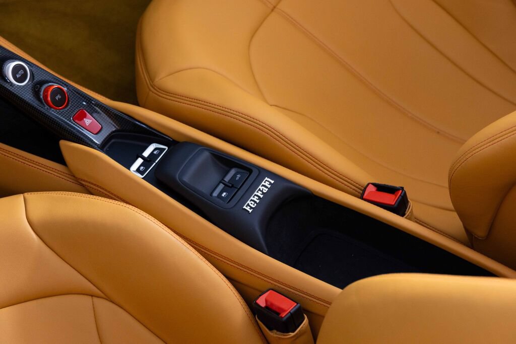 Used 2022 Ferrari F8 Tributo RWD image 53