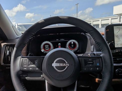 Used 2024 Nissan Pathfinder Platinum w/ Cargo Package FWD image 23