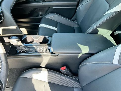 Used 2025 Toyota Camry SE w/ Convenience Package FWD image 29