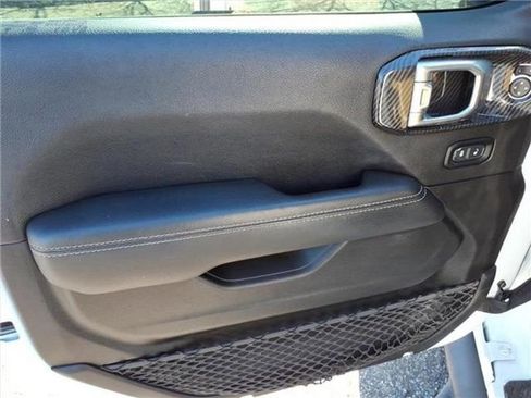 Used 2020 Jeep Gladiator Overland w/ Popular Equipment Package image 24