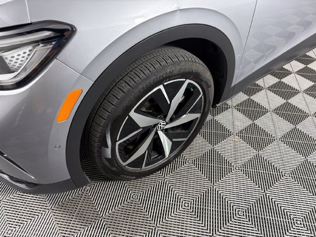 Used 2023 Volkswagen ID.4 Pro S AWD/4WD image 9