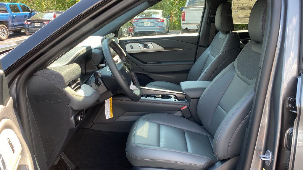 New 2027 Ford Explorer Active w/ Active Comfort Package RWD image 16