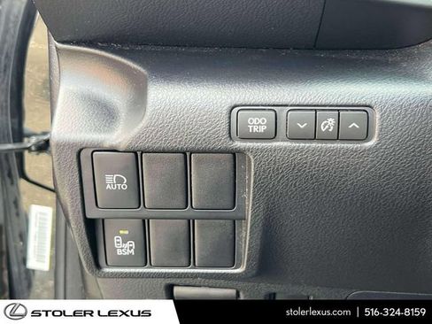 Used 2017 Lexus IS 300 F Sport w/ F Sport Package AWD/4WD image 27