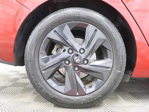 Used 2021 Hyundai Elantra SEL w/ Convenience Package image 39