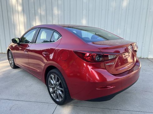 Used 2018 MAZDA MAZDA3 Touring FWD image 5