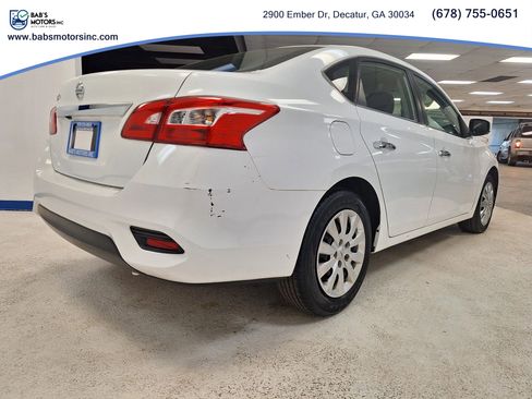 Used 2018 Nissan Sentra S image 3