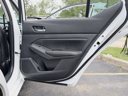 Used 2019 Nissan Altima 2.5 Platinum AWD/4WD image 35