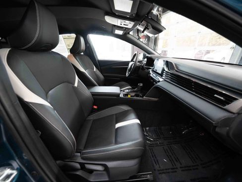 Used 2025 Toyota Camry SE image 26