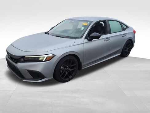 Used 2024 Honda Civic Sport image 3