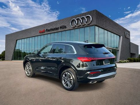 Certified 2025 Audi Q5 Premium w/ Convenience Package AWD/4WD image 4