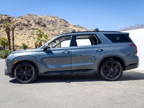 Used 2024 Hyundai Palisade XRT FWD image 3