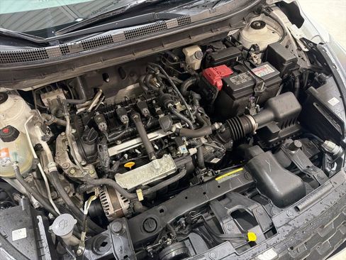 Used 2024 Nissan Kicks S image 11