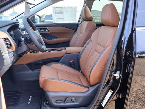 New 2026 Nissan Rogue Platinum image 7