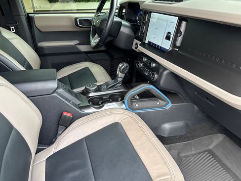 Certified 2021 Ford Bronco Wildtrak AWD/4WD image 16