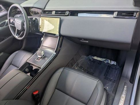 Certified 2026 Land Rover Range Rover Velar Dynamic SE AWD/4WD image 23