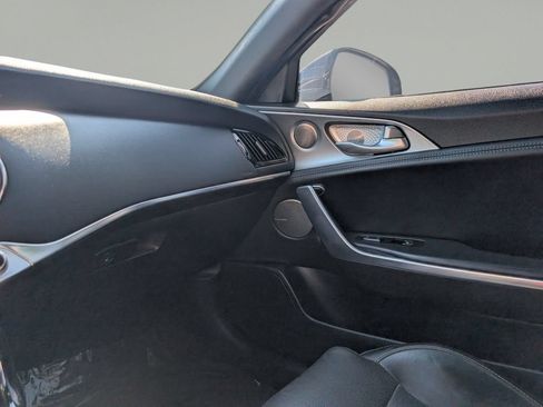 Used 2019 Kia Stinger GT2 AWD/4WD image 30
