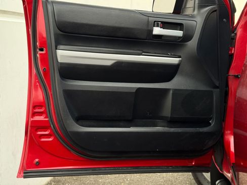 Used 2019 Toyota Tundra SR5 w/ SR5 Upgrade Package image 10