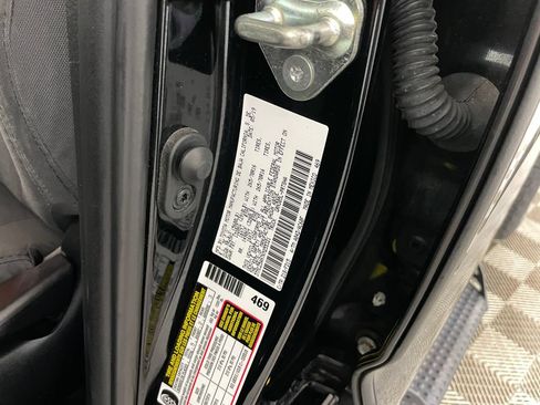 Used 2019 Toyota Tacoma TRD Off-Road AWD/4WD image 33