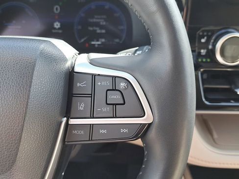 Used 2023 Toyota Highlander Limited image 26