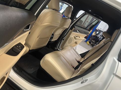 Used 2023 Jeep Grand Cherokee Limited image 28