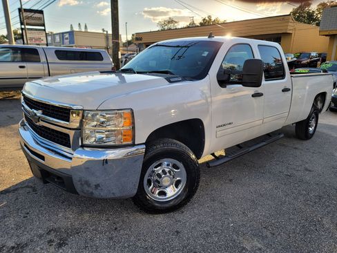Used 2010 Chevrolet Silverado 2500 LT image 3