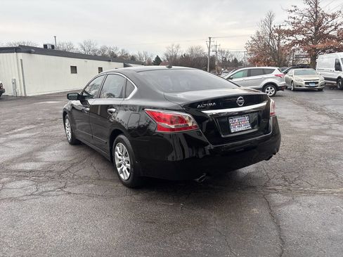 Used 2014 Nissan Altima 2.5 S w/ Display Audio Package image 3