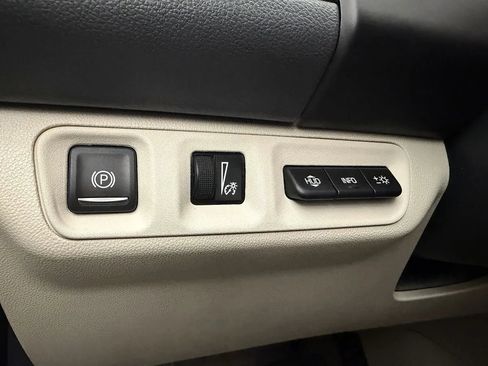 Used 2021 GMC Acadia Denali w/ Denali Technology Package AWD/4WD image 15