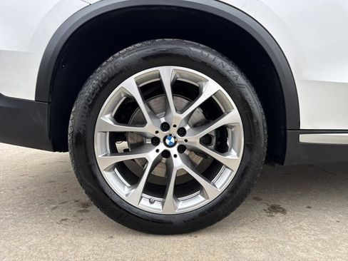 Certified 2024 BMW X5 xDrive40i w/ Premium Package image 29