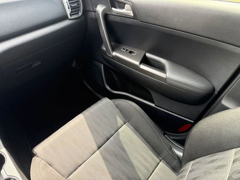 Used 2019 Kia Sportage LX image 13