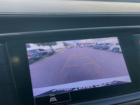 Used 2023 Buick Enclave Essence w/ Experience Buick Package image 17