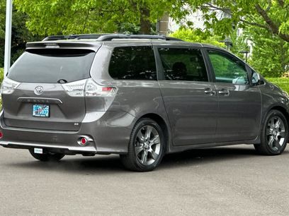 Used 2015 Toyota Sienna SE w/ SE Preferred Package